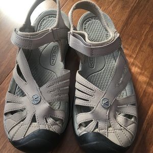 Women’s keen sandals